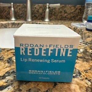 Rodan + Fields REDEFINE Lip Renewing Serum - White and Blue